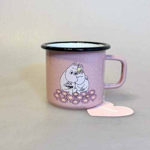 Mumi Metal Krus 37 ml - Sammen Rosa, together, 1723-037-04, rosa, lyserød, kærlighed, mumi, snorkfrøkenen, lille my, lyserød, rosa, metal, metalkop, metalkrus, mumikop, mumikrus, emalje, emaljekop, out door, picnic, bål, praktisk, sød, samler, gaveide, mumitroldene, tove, jannson, eventyr, mumin, emaljekop, stor, lækker, biti, ribe, til, børn, voksne, muurla,